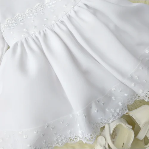 sukieneczka do chrztu biała